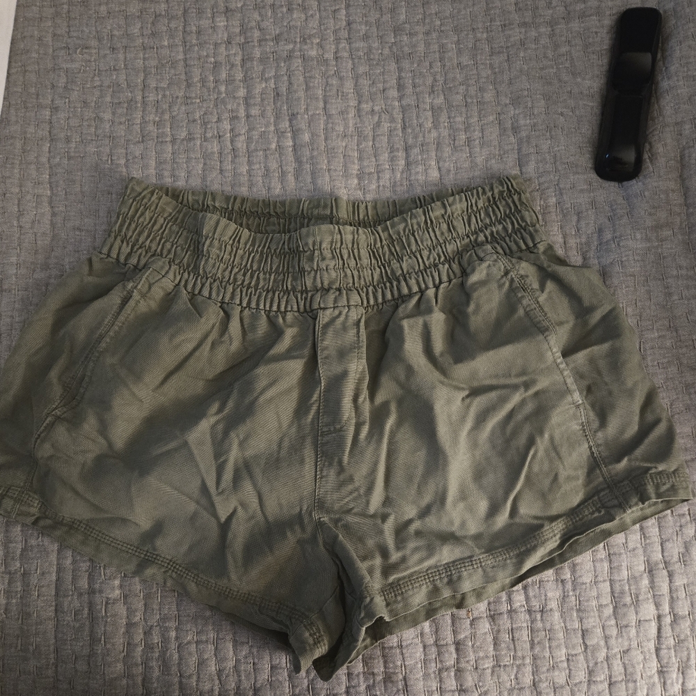 Aerie Olive Green Casual Shorts Size Large